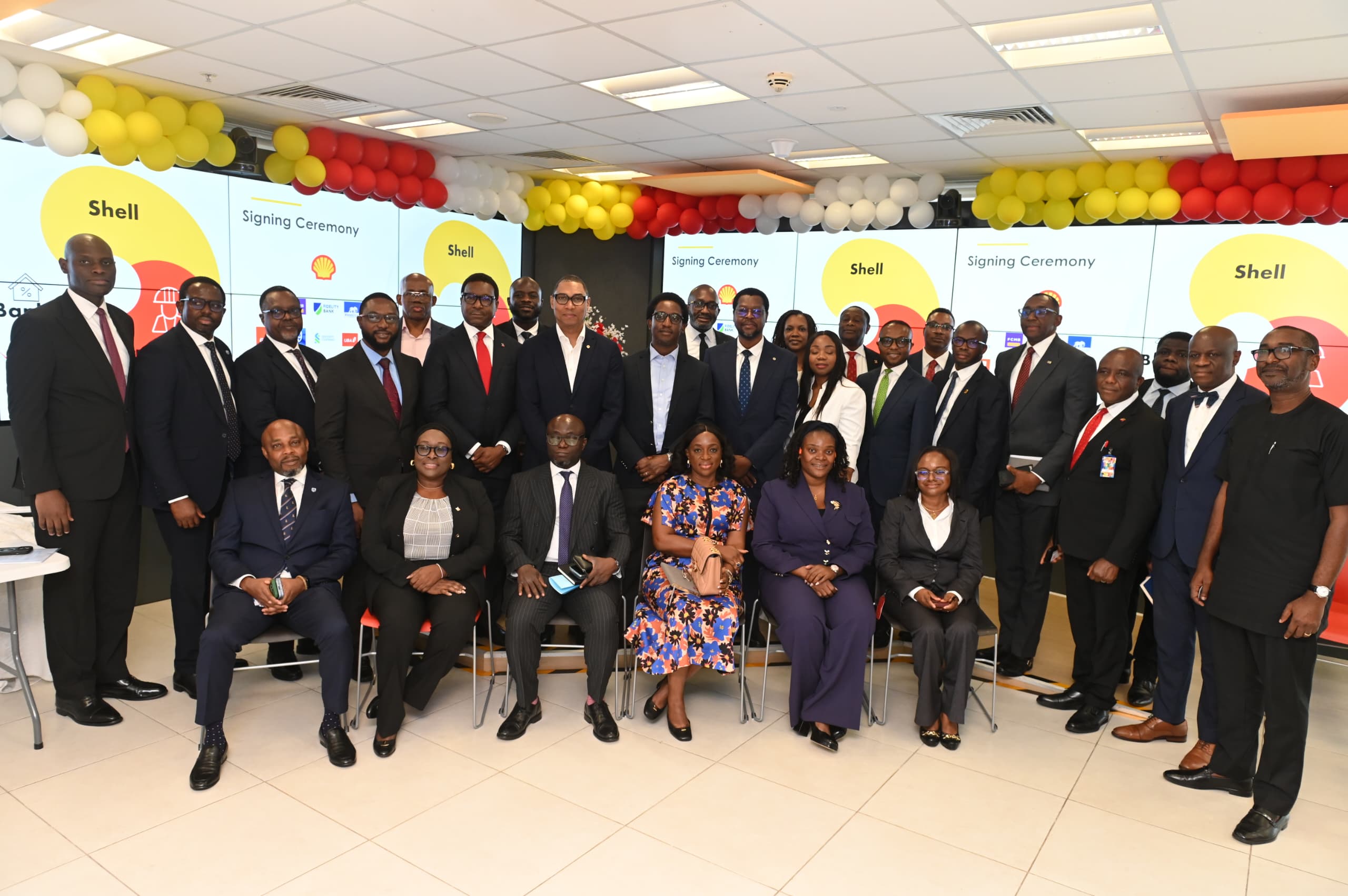 Shell, banks launch $3 billion contractor support fund