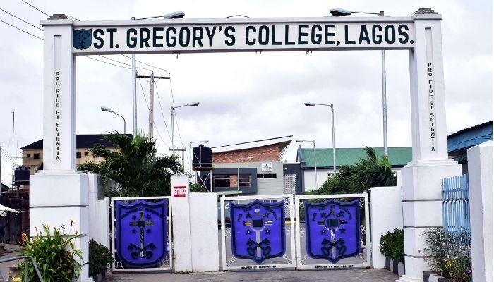 St. Gregory’s College ’96 set donates power facility to science block