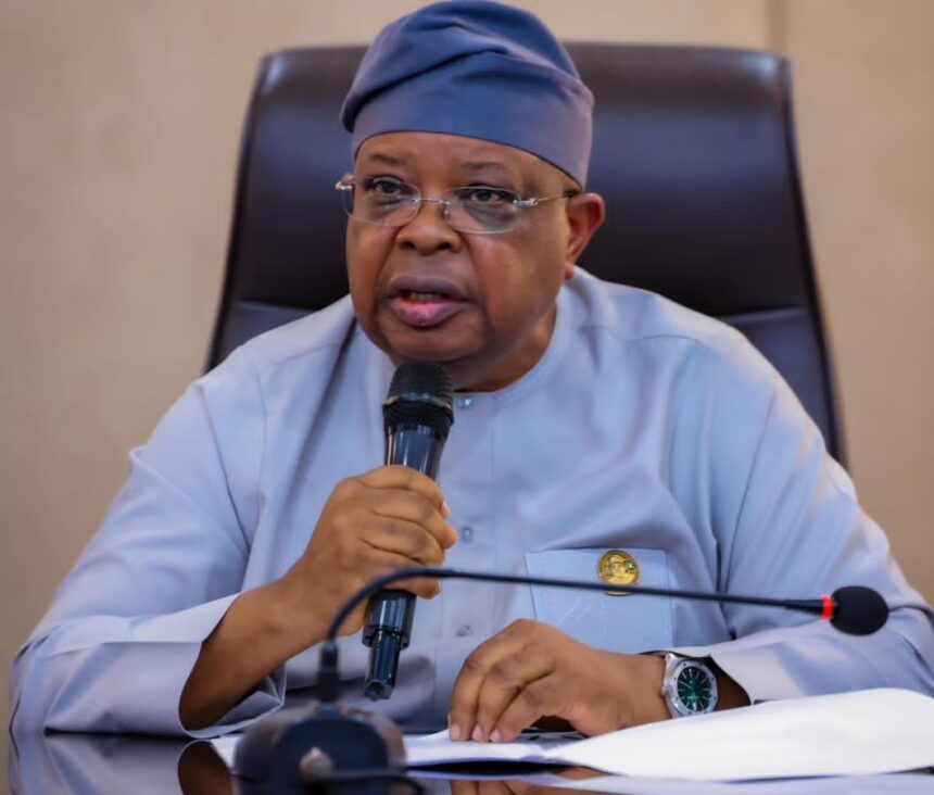Minister secures int'l investment commitments for power projects