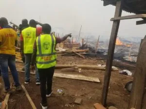 Oko Baba: Fire razes 250 shanties, destroys 40 machines (+photos)