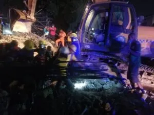 Building collapse: Two rescued alive, two others recovered dead (+Photos)